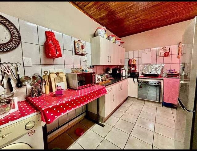 3 BEDROOM HOUSE FOR SALE IN VANDERBIJLPARK CW 6